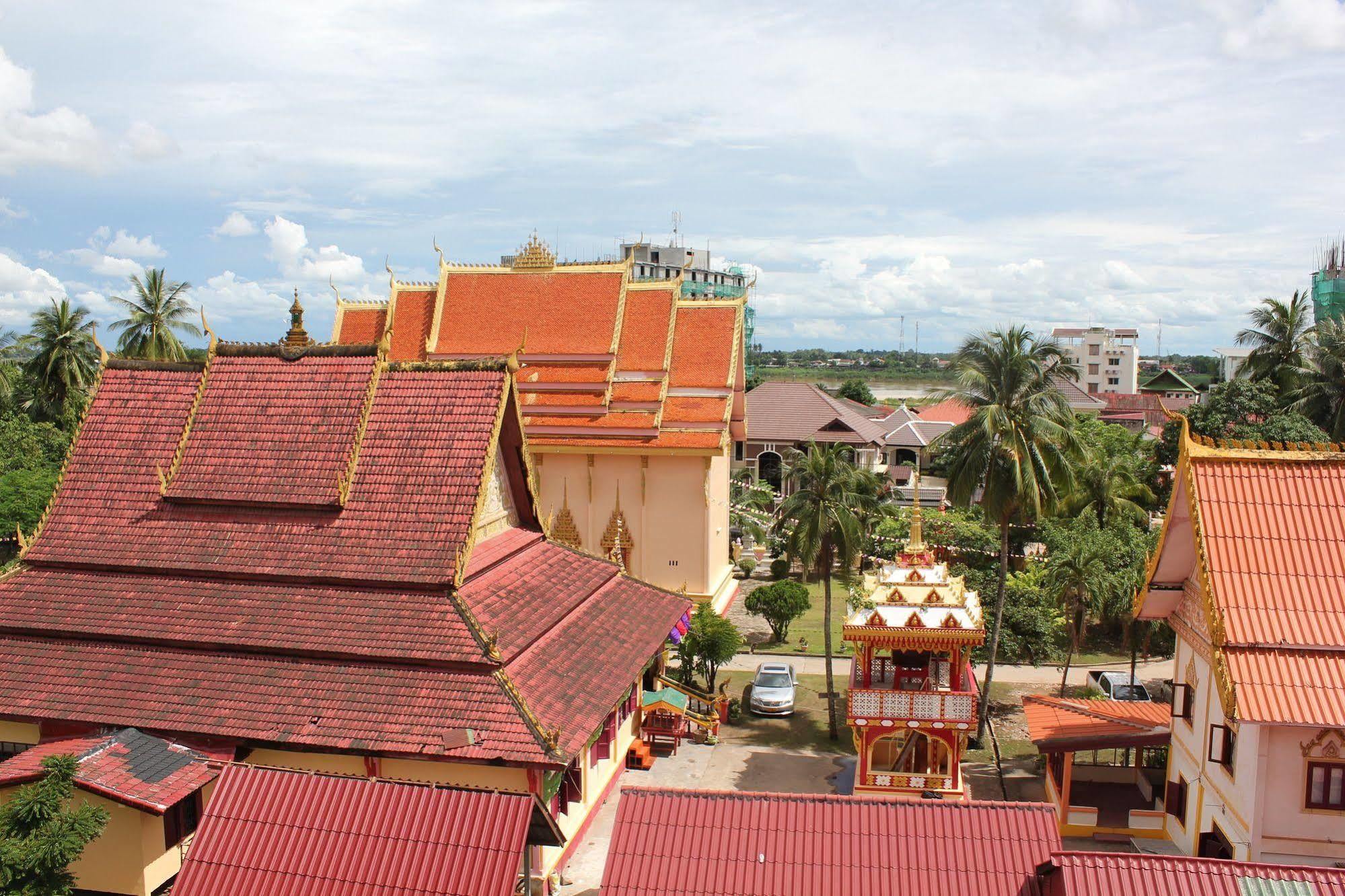 Mekong Hotel Vientiane Esterno foto